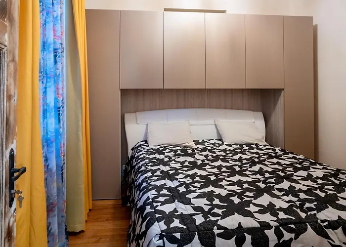 아파트 Elite Place